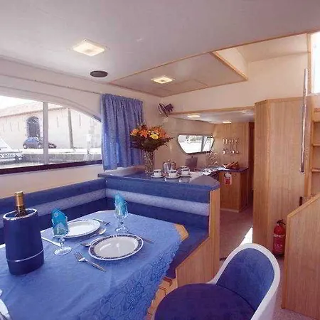 Emerald Star Hotel 3*
